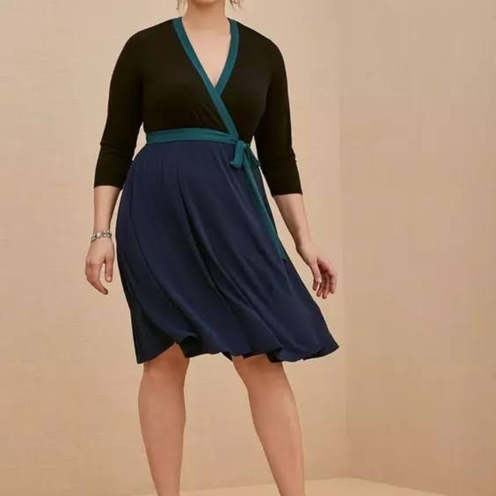 Torrid Black and Blue Midi Dress - Picture 5 of 5